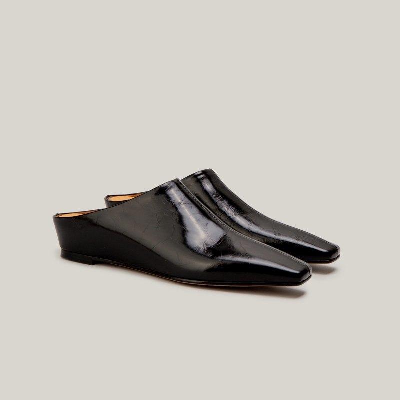 SHOEMAKER QUEEN Закрытые тапочки женские молочно-белые, цвет Milk White — фото 4