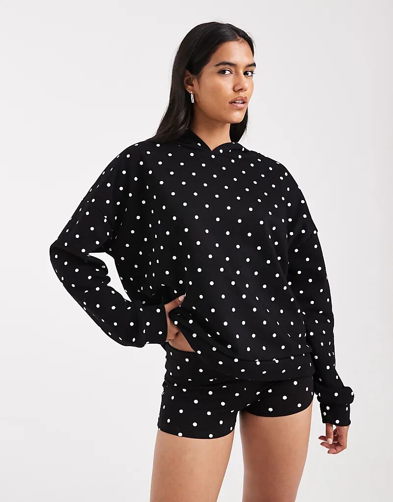 

Черный худи в горошек Edikted Chelsie