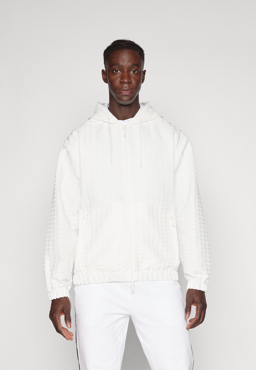 

Тренировочная куртка TENNIS CLUB HOODIE EA7 Emporio Armani, белый