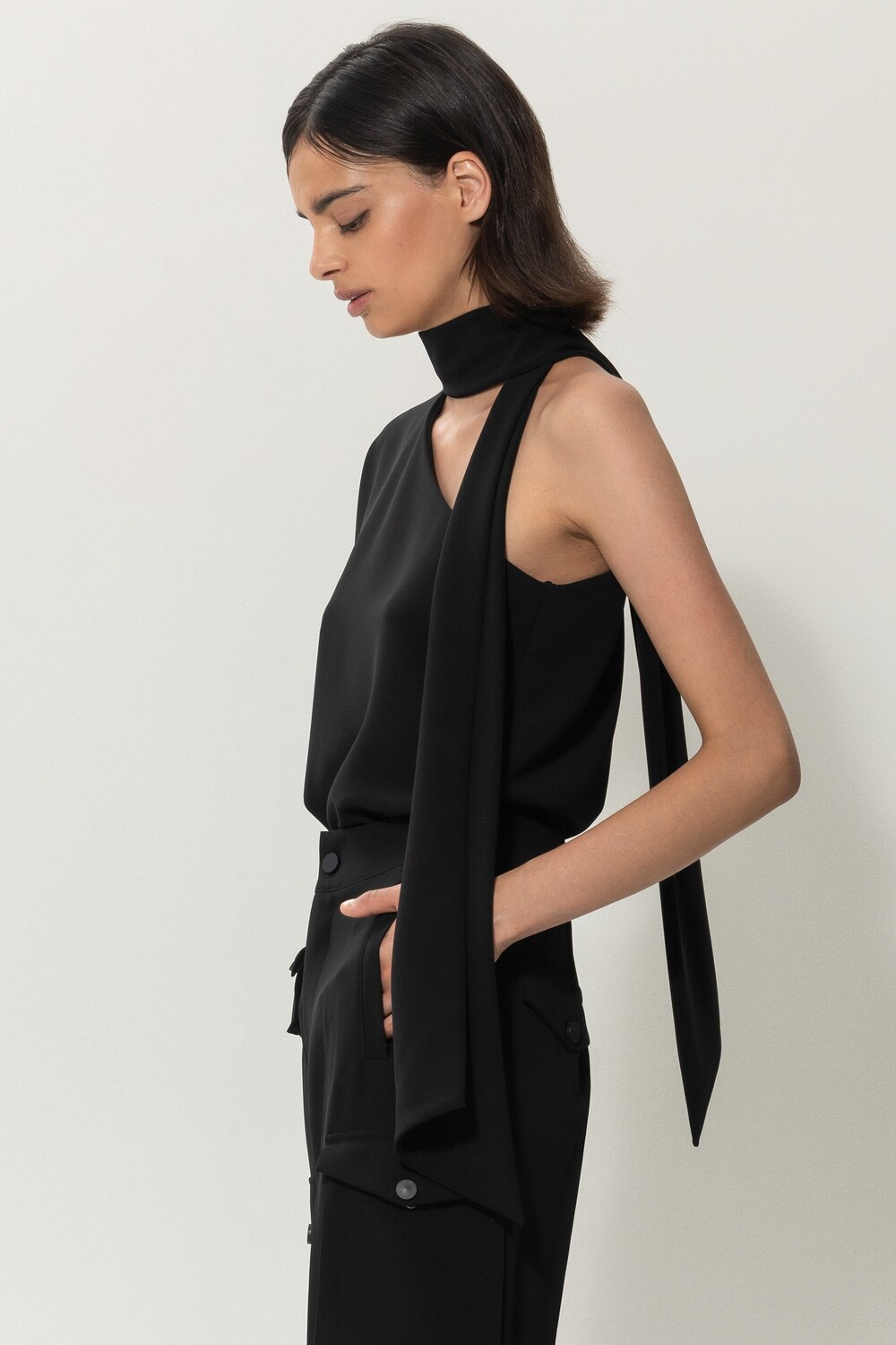 

Блузка с открытыми плечами и бантом LUISA CERANO, черный