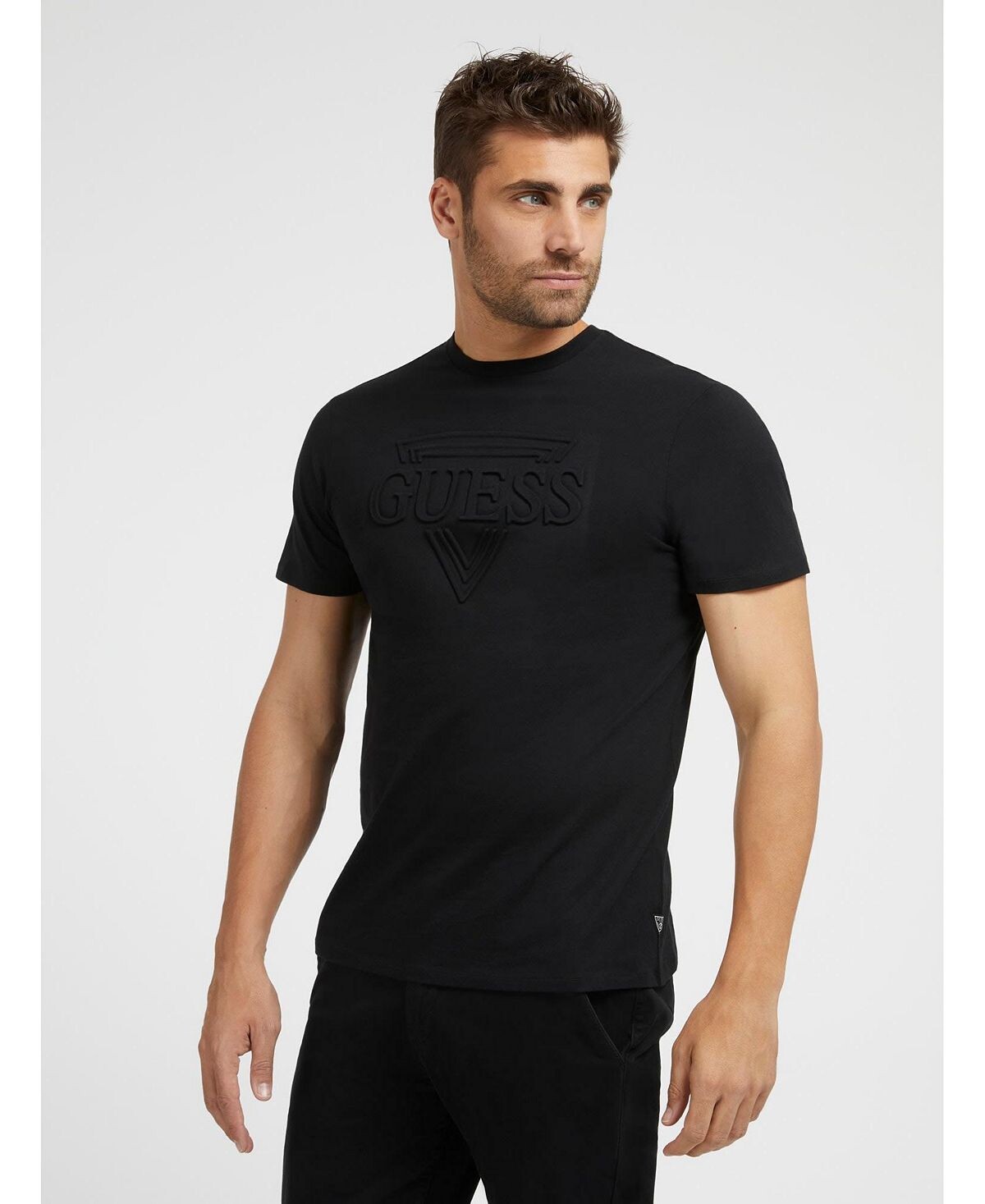 

Мужская футболка с коротким рукавом GUESS с тиснением