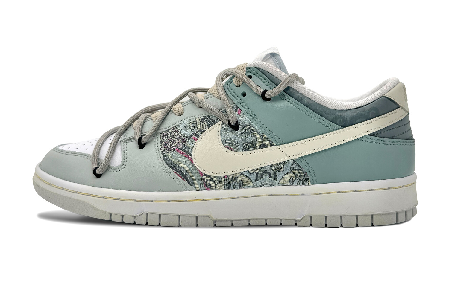 

Женские кроссовки для скейтбординга Nike Dunk, Light Gray