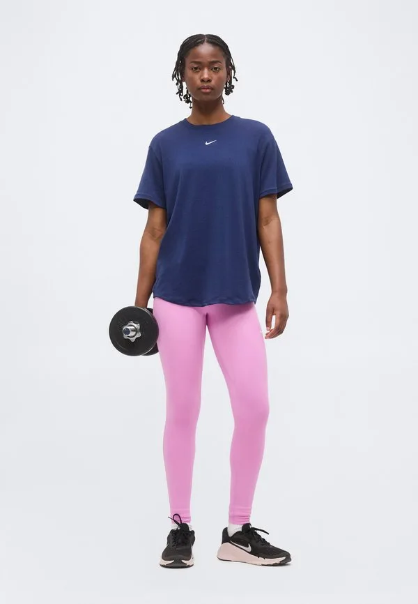 Одна свободная спортивная футболка Nike Performance, Midnight Navy/White — фото 2