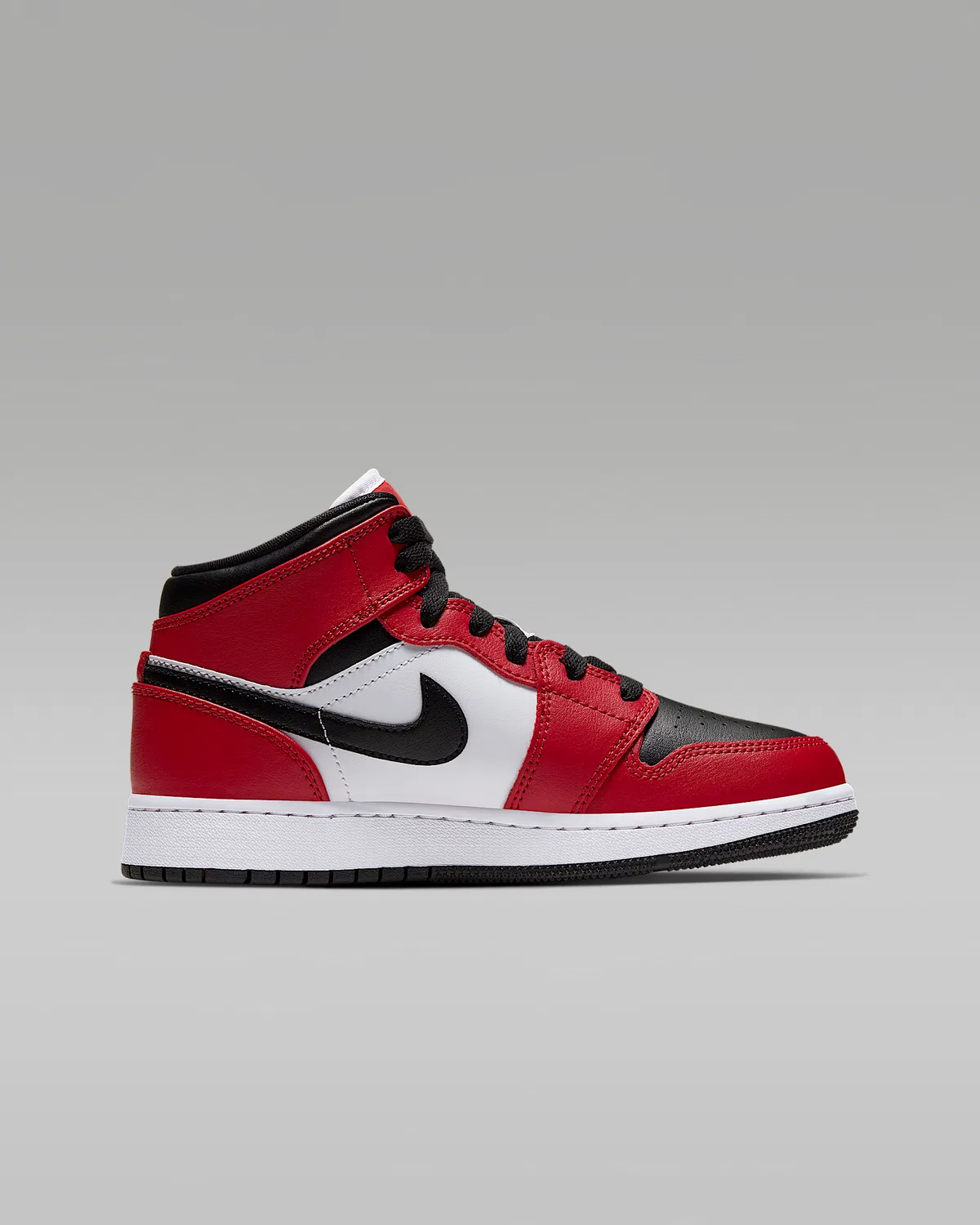 Кроссовки Jordan 1 Mid для детей старшего возраста, Black/Gym Red/Black — фото 3