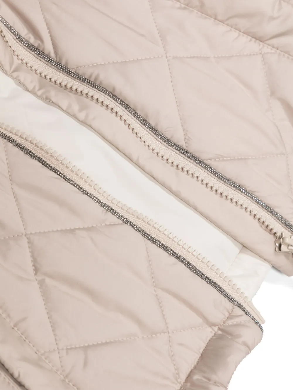 Дутый жилет с декором Monili Brunello Cucinelli Kids, нейтральный — фото 3