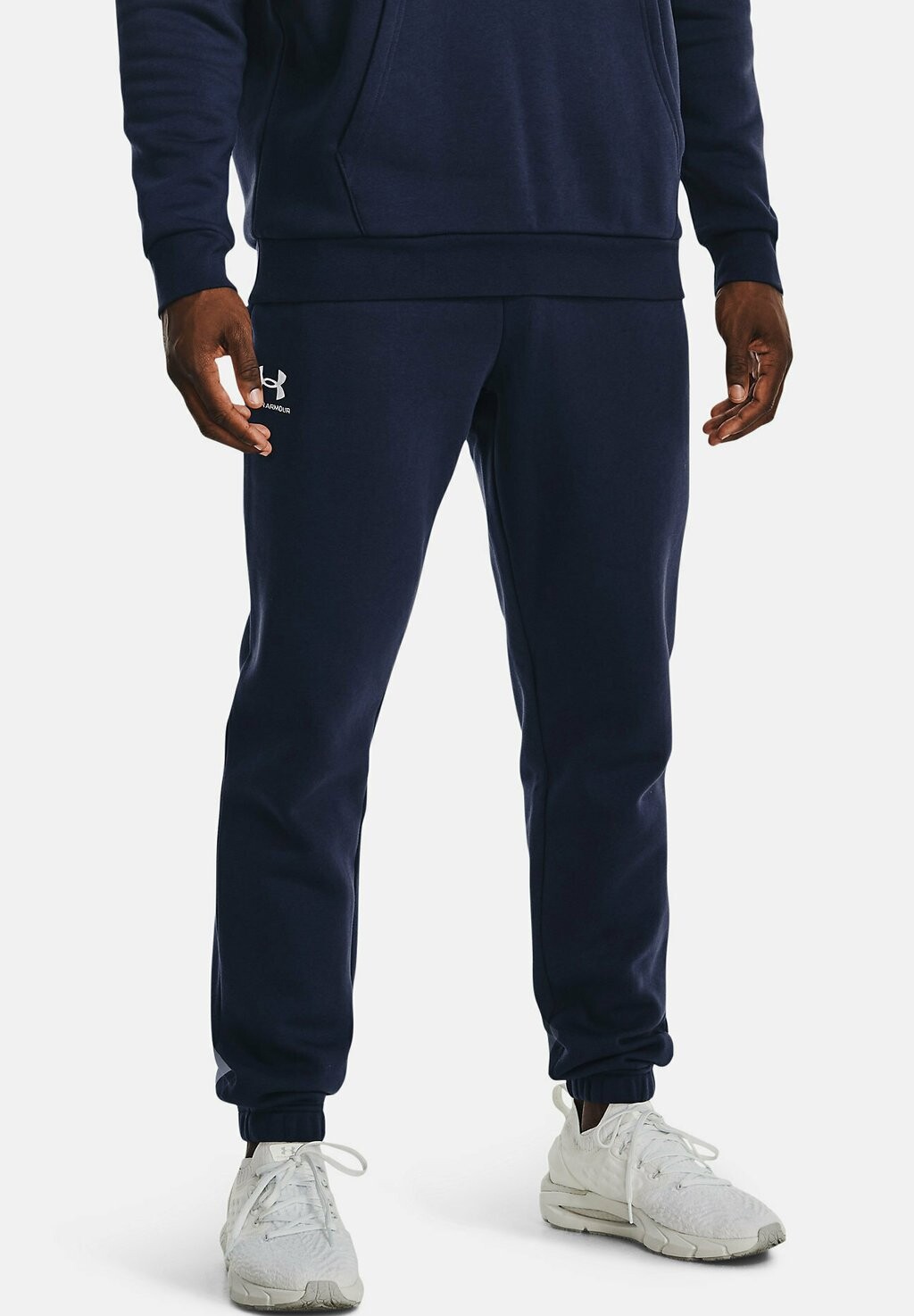 

Спортивные брюки Under Armour ESSENTIAL JOGGER, цвет Midnight Navy