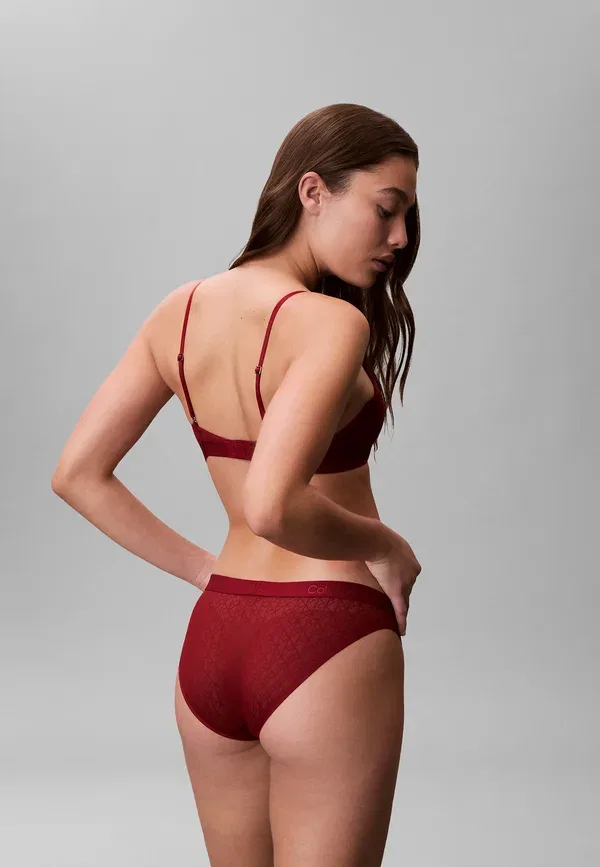 Трусы Calvin Klein, цвет падающая ягода — фото 3