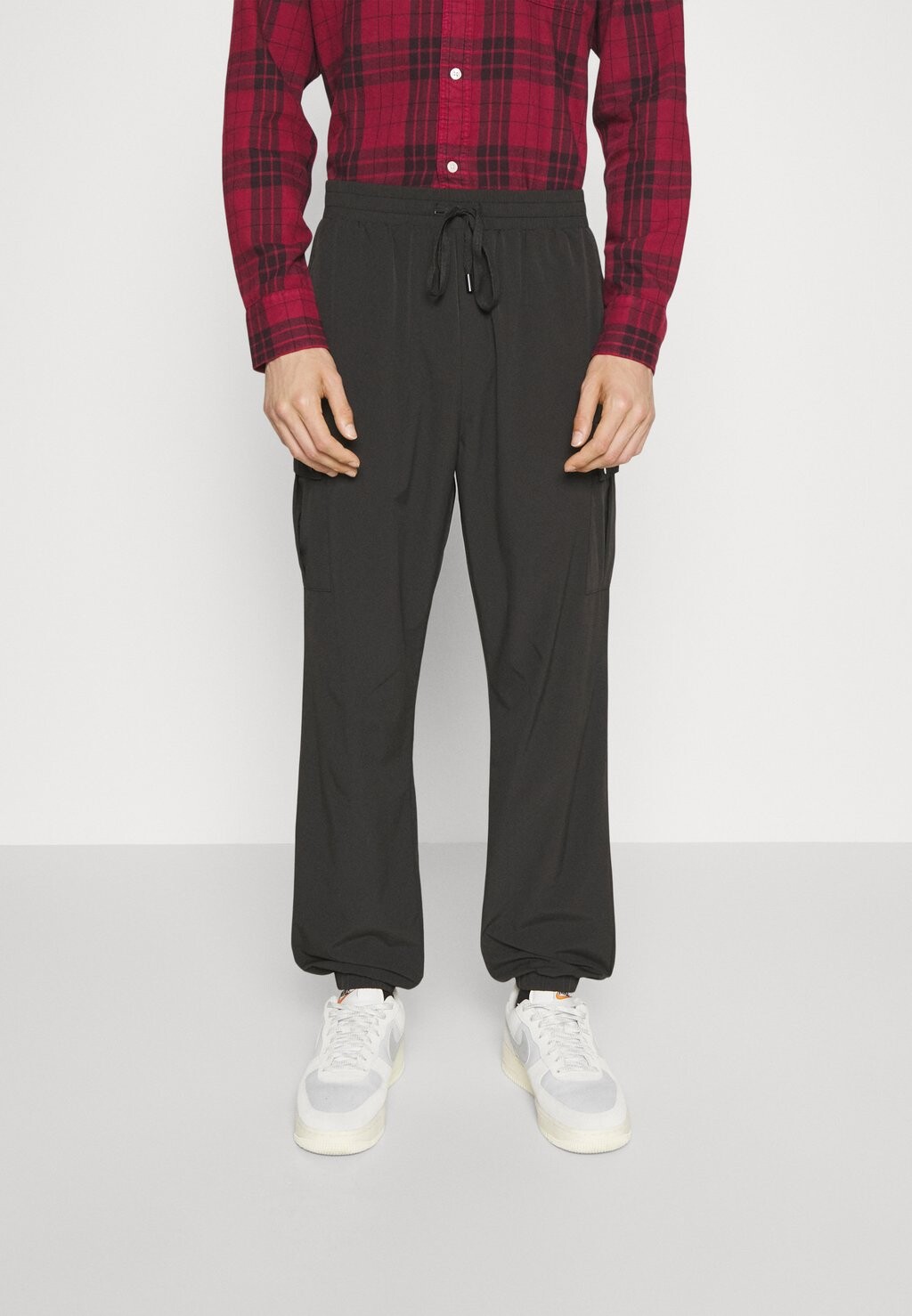 

Брюки карго PATRICK PANTS Redefined Rebel, черный