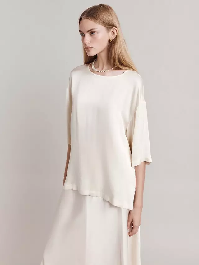 

Топ Ghost Cairo Relaxed Satin, слоновая кость