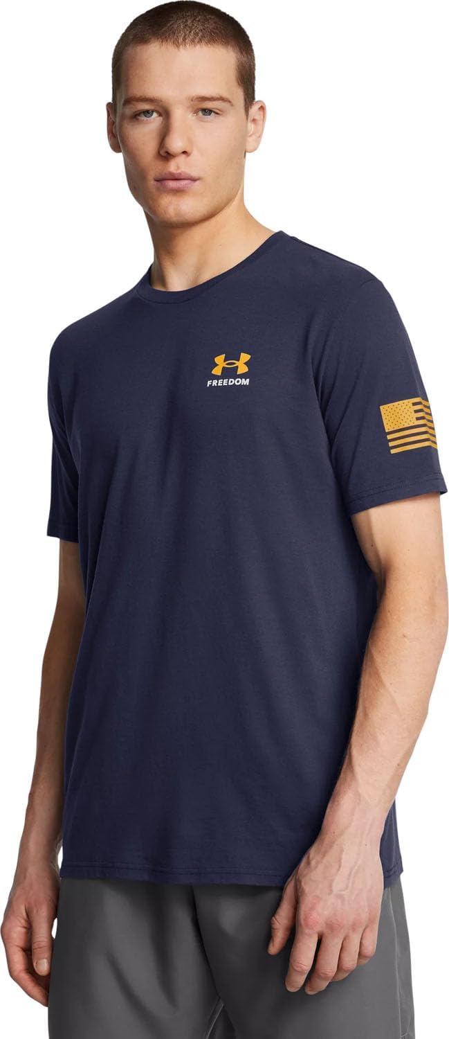 

Футболка с коротким рукавом Under Armour Freedom Graphic, (410) Midnight Navy/Steeltown Gold