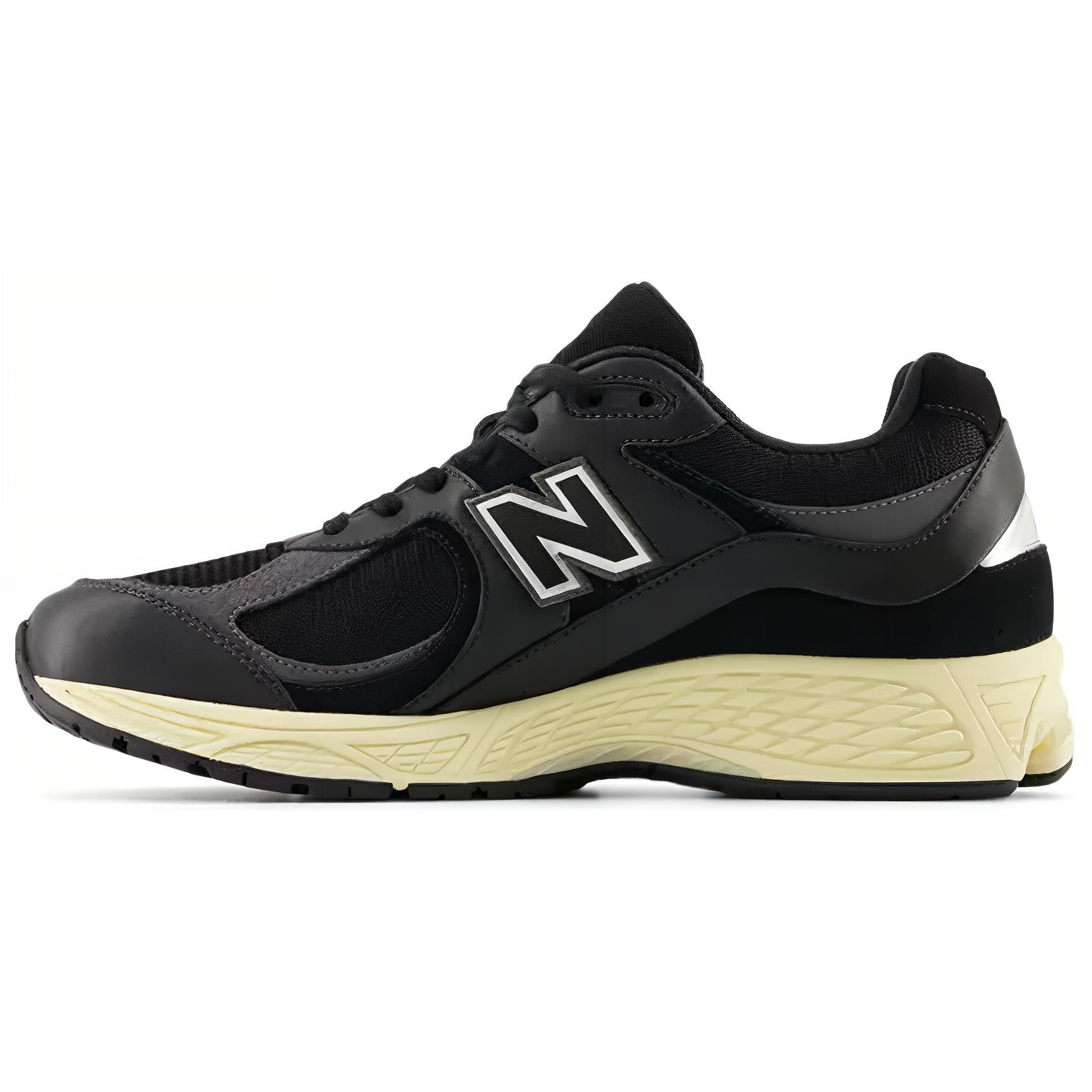 

New Balance Кроссовки 2002R Black Vintage