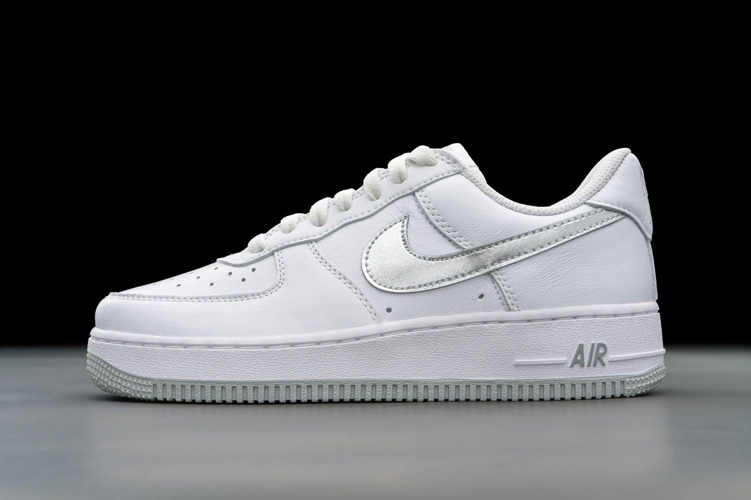 Мужские кроссовки Nike Air Force 1 Low, White/Metallic Silver — фото 4