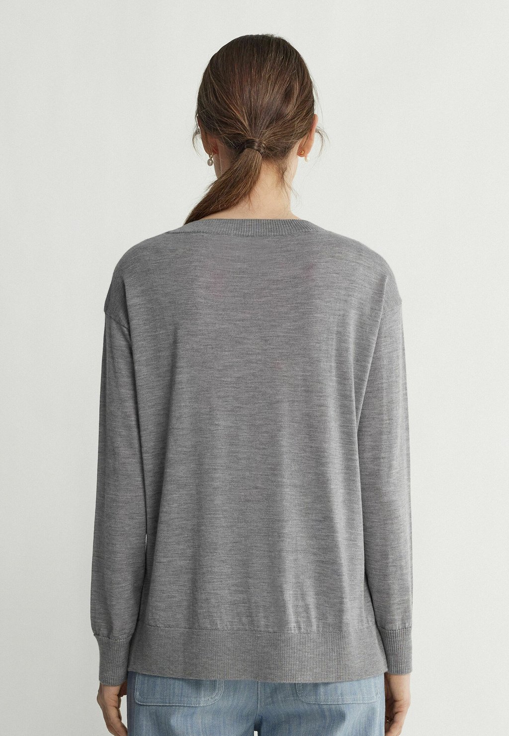 

Джемпер ULTRAFINE ROUND-NECK Falconeri, серый