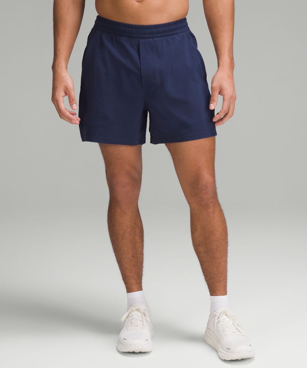 

Короткие шорты с подкладкой Pace Breaker Lululemon, синий