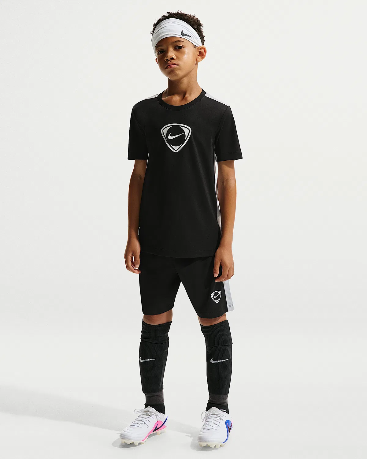 Детские футбольные шорты Nike Academy+ Dri-FIT, Black/White/White