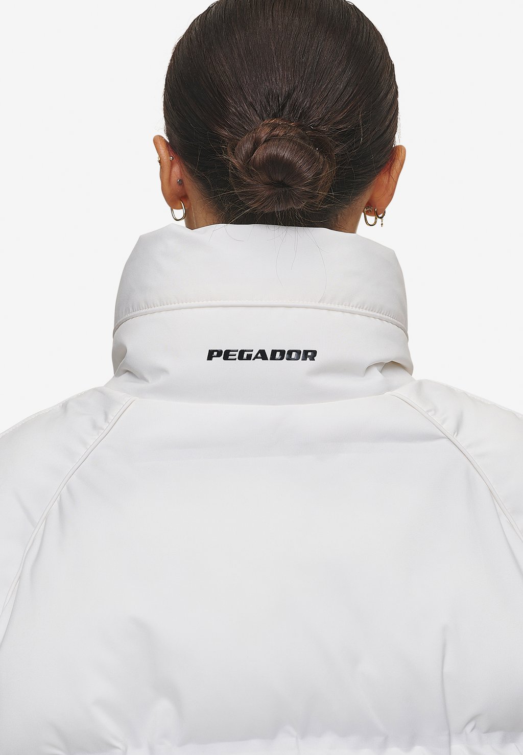 

Зимняя куртка HENRA OVERSIZED RAGLAN PUFFER JACKET Pegador, молочный