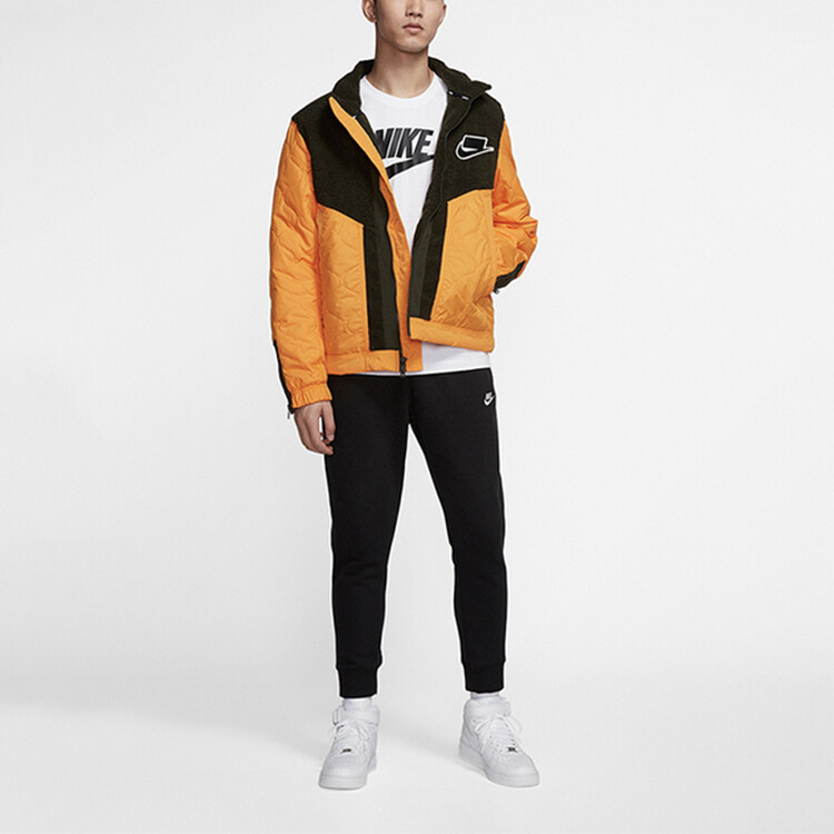Стеганая куртка мужская золотисто-желтая Nike, желтый — фото 3
