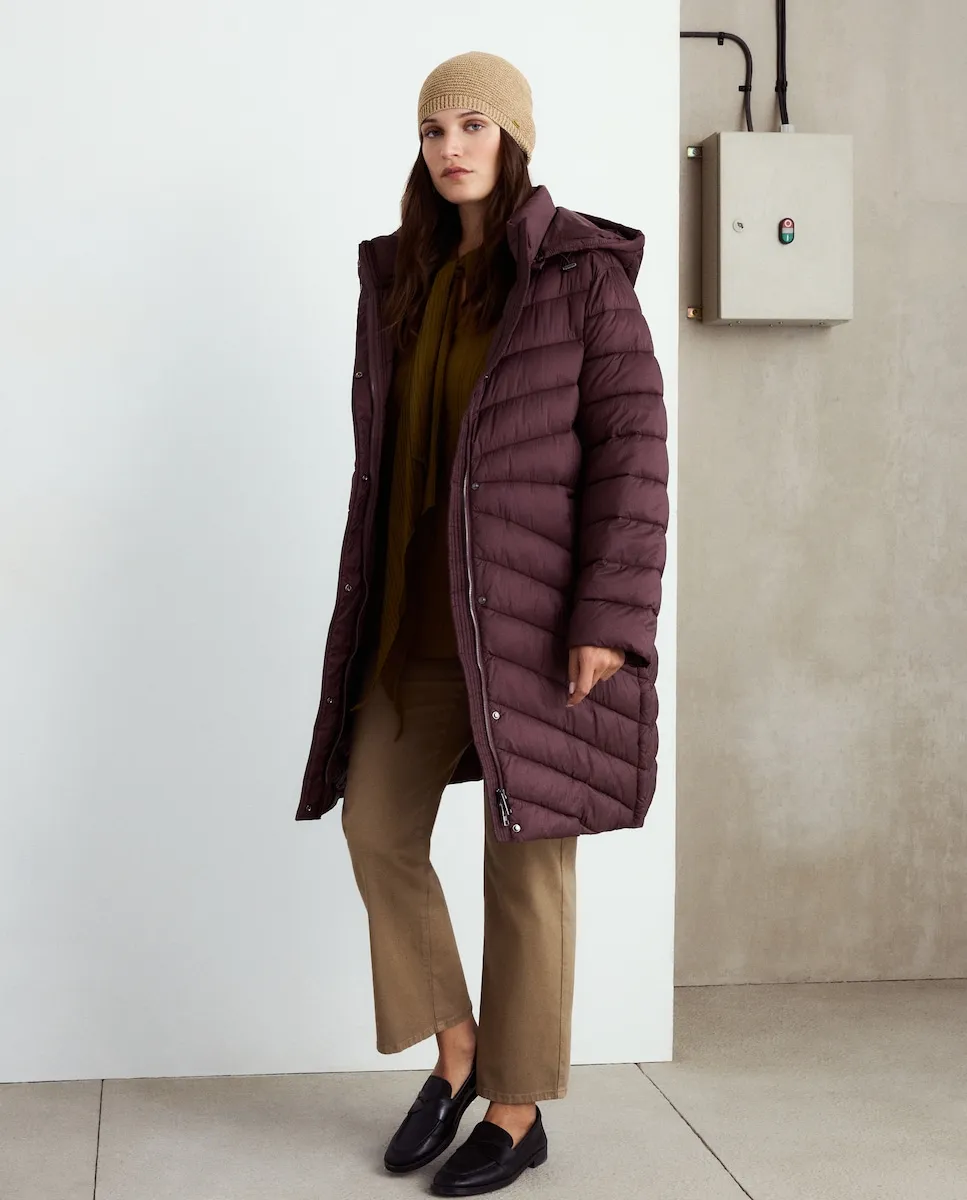 

Длинный гладкий пуховик для женщин Couchel, бордовый