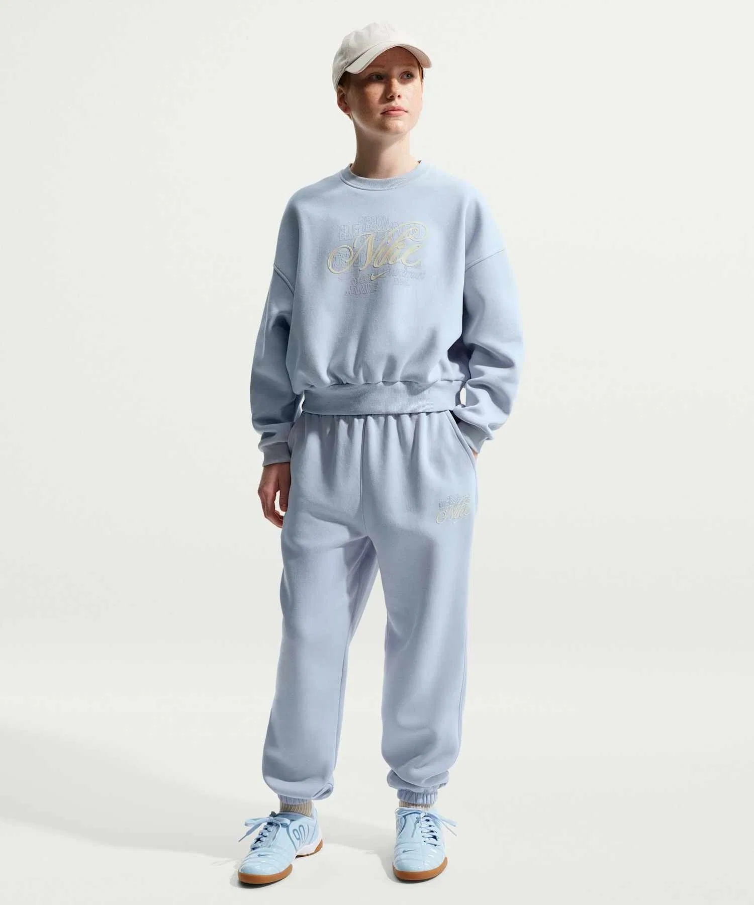 Детские флисовые свободные брюки Nike Sportswear Club с графическим принтом IF1728-057 Ghost