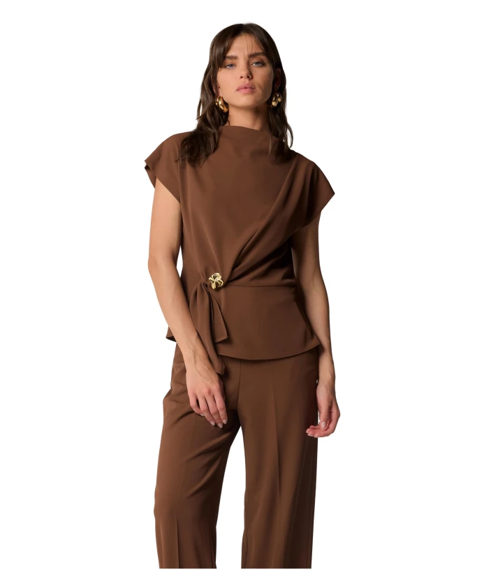 

Элегантная туника бордового цвета и брюки. Kocca, коричневый