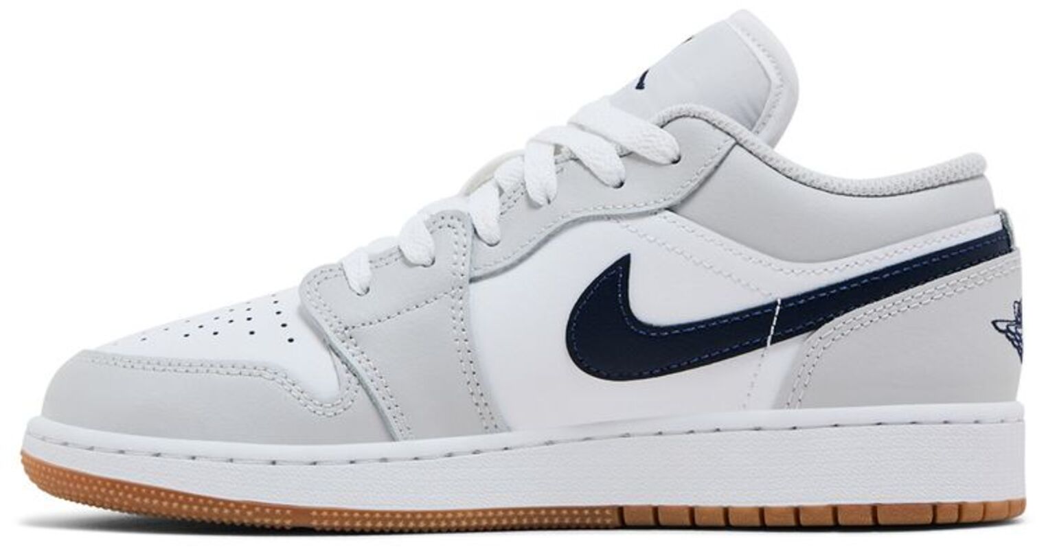 Женские кроссовки Jordan 1 Low White Neutral Grey Gum Midnight Navy — фото 2