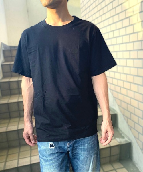 

Футболка с карманом, плотный джерси (7 унций) FRUIT OF THE LOOM, черный