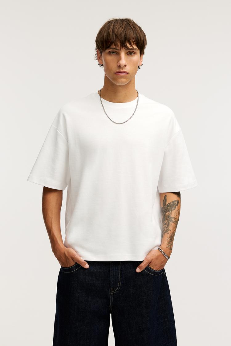 

Футболка свободного кроя Pull And Bear, белый
