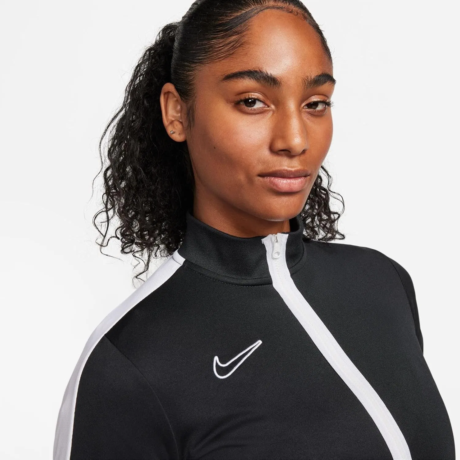 Женская футболка для активного отдыха Nike, Black/White/White — фото 4