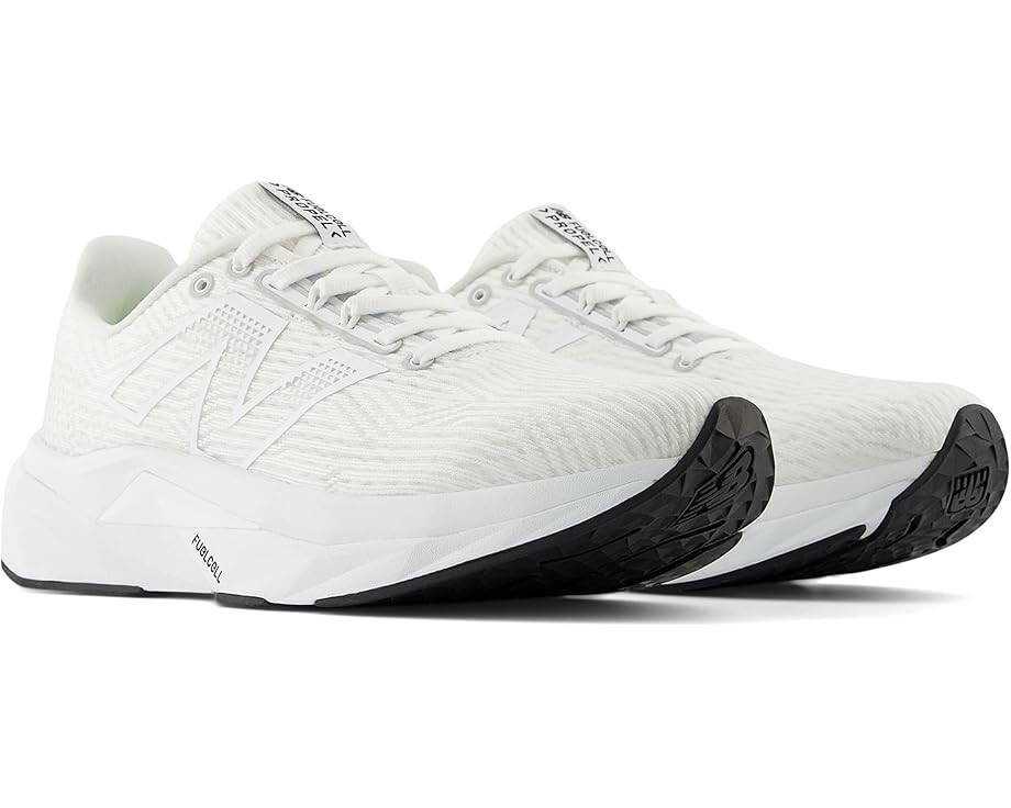 

Кроссовки New Balance FuelCell Propel v5, цвет White/White