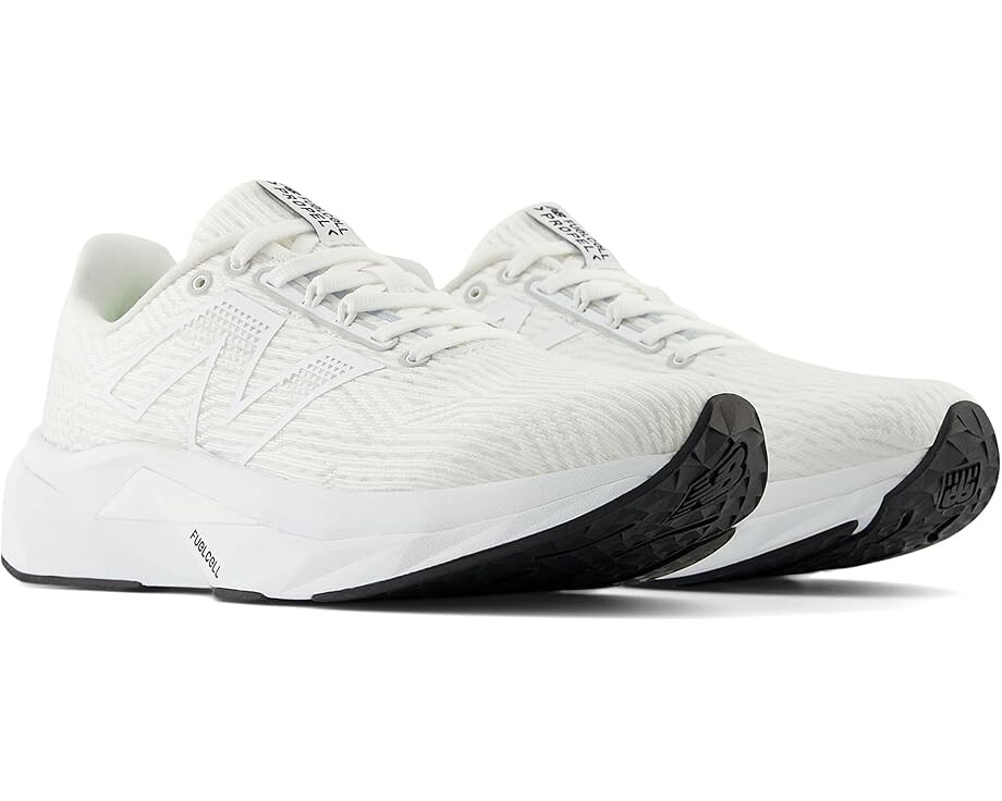 Кроссовки New Balance FuelCell Propel v5, цвет White/White