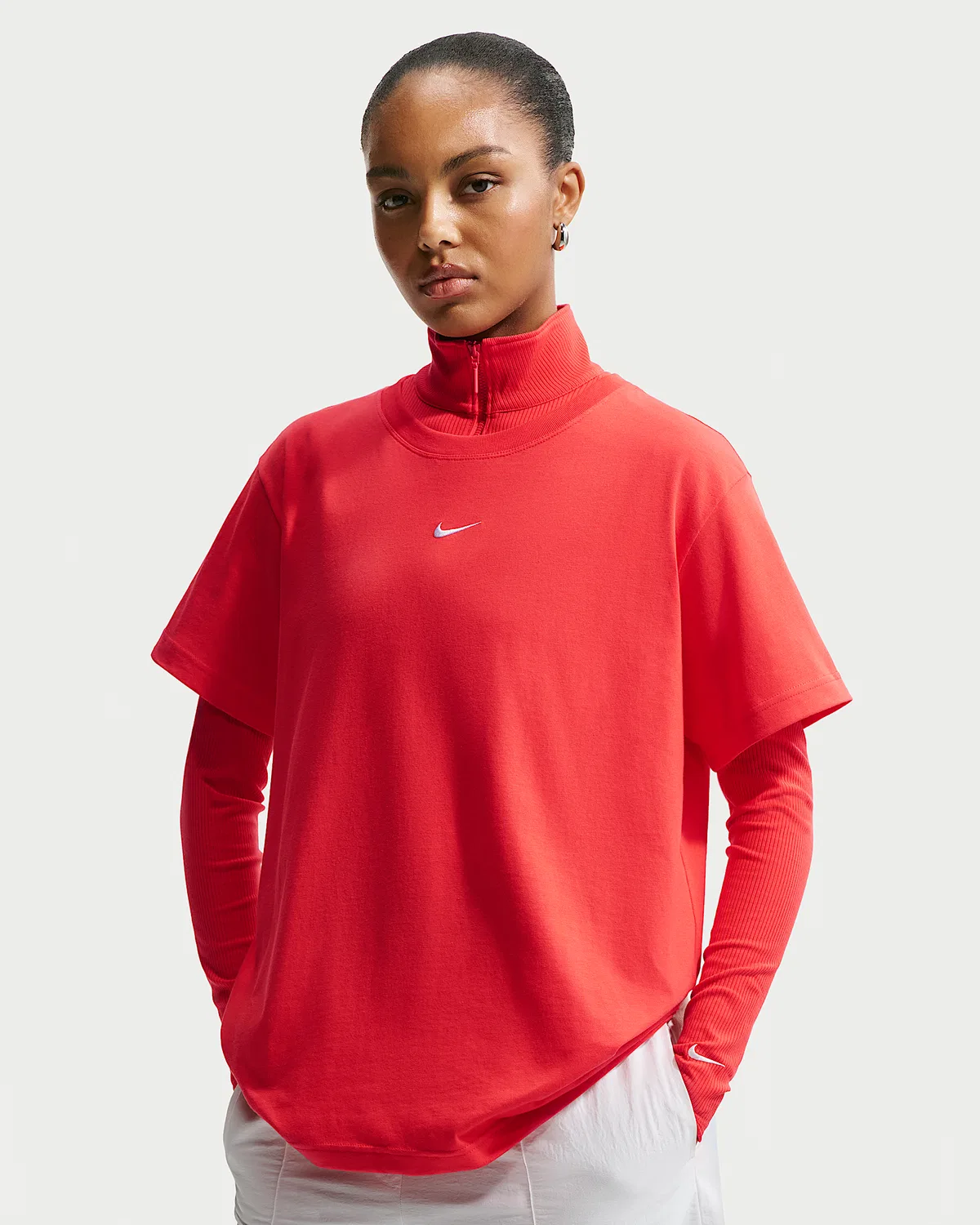Женская оверсайз футболка Nike Sportswear Classic, Light Crimson — фото 3