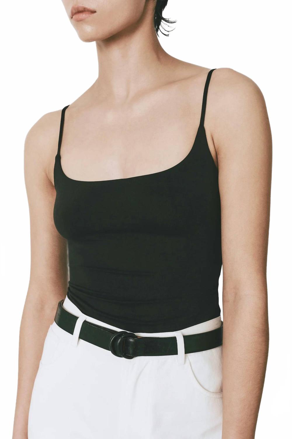 

Жюльетт Боди в черном Rue Sophie