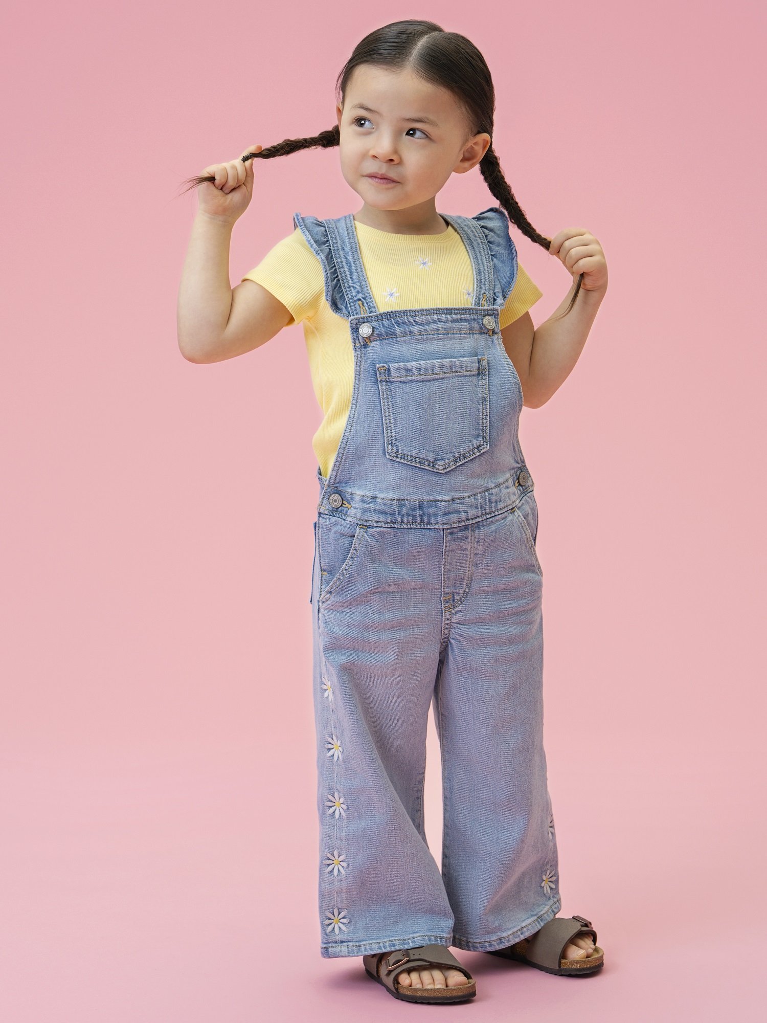 Джинсовый комбинезон BabyGap с оборками и рюшами. Gap, LIGHT_WASH