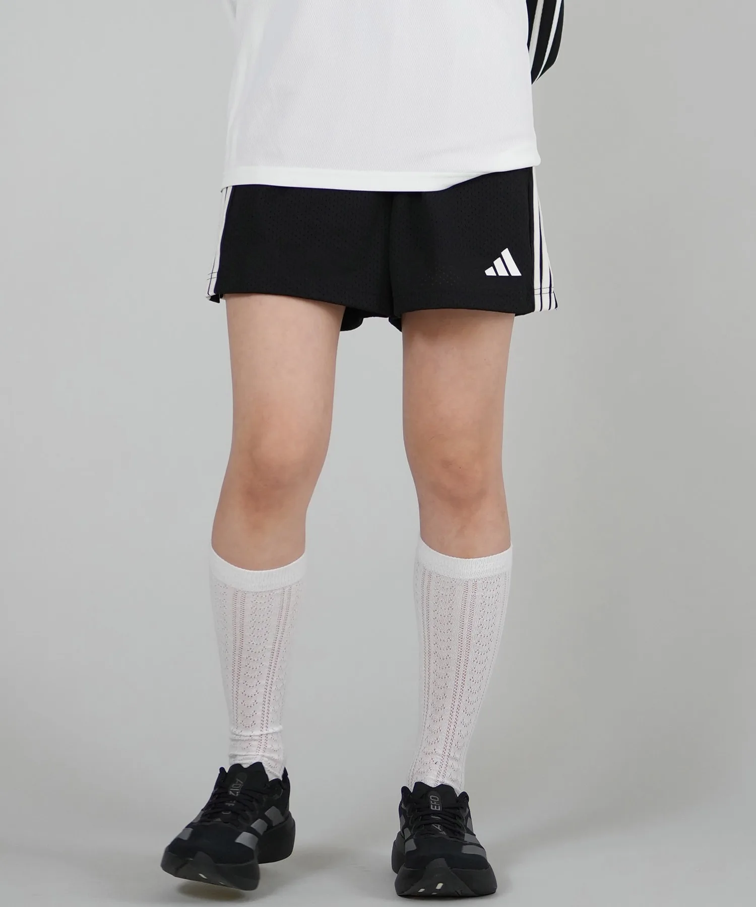 Женские шорты из сетчатой ткани Stadium Mesh adidas бежевые — фото 2