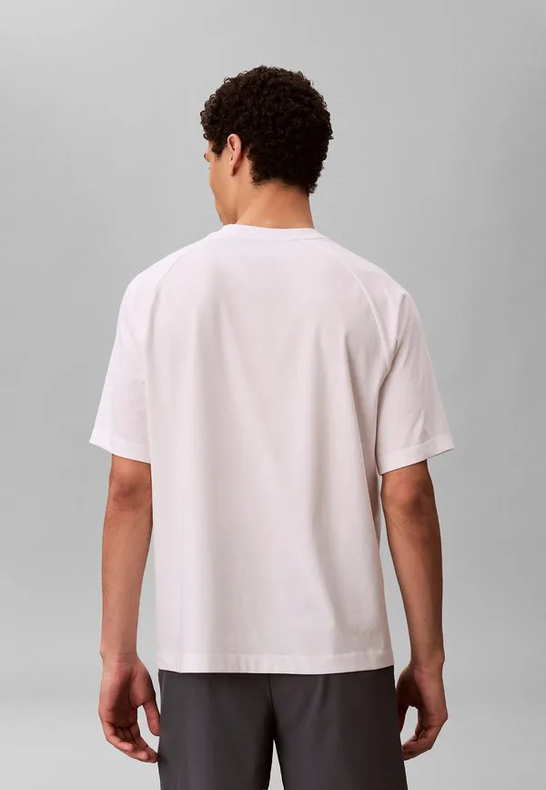 Футболка с графическим принтом, иконка, спортивный принт. Calvin Klein, Classic White — фото 3