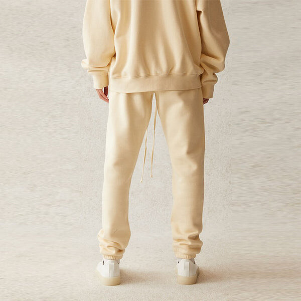 Спортивные штаны Fear of God Essentials SS21 Sweatpant Buttercream, бежевый — фото 4