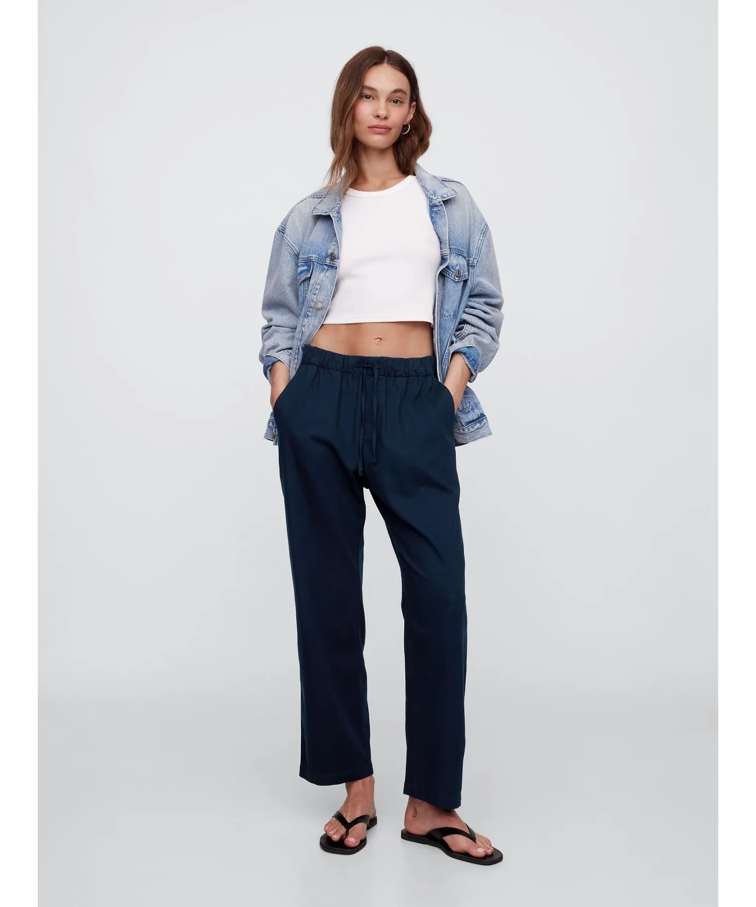 Женские брюки из твила Mid-Rise Easy Twill Pants GAP черные — фото 4