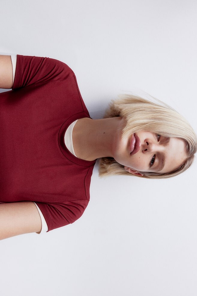 

Футболка облегающая фигуру H&M, красный