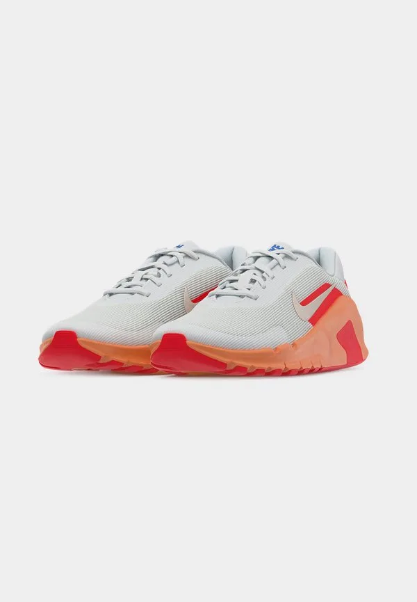 Гибкие тренировочные кроссовки Nike Performance, Summit White/Phantom/Orange Pulse/Hot Lava/Volt — фото 3