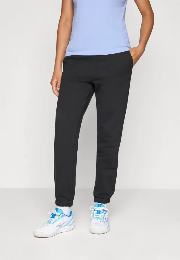 Спортивные штаны Lacoste Black