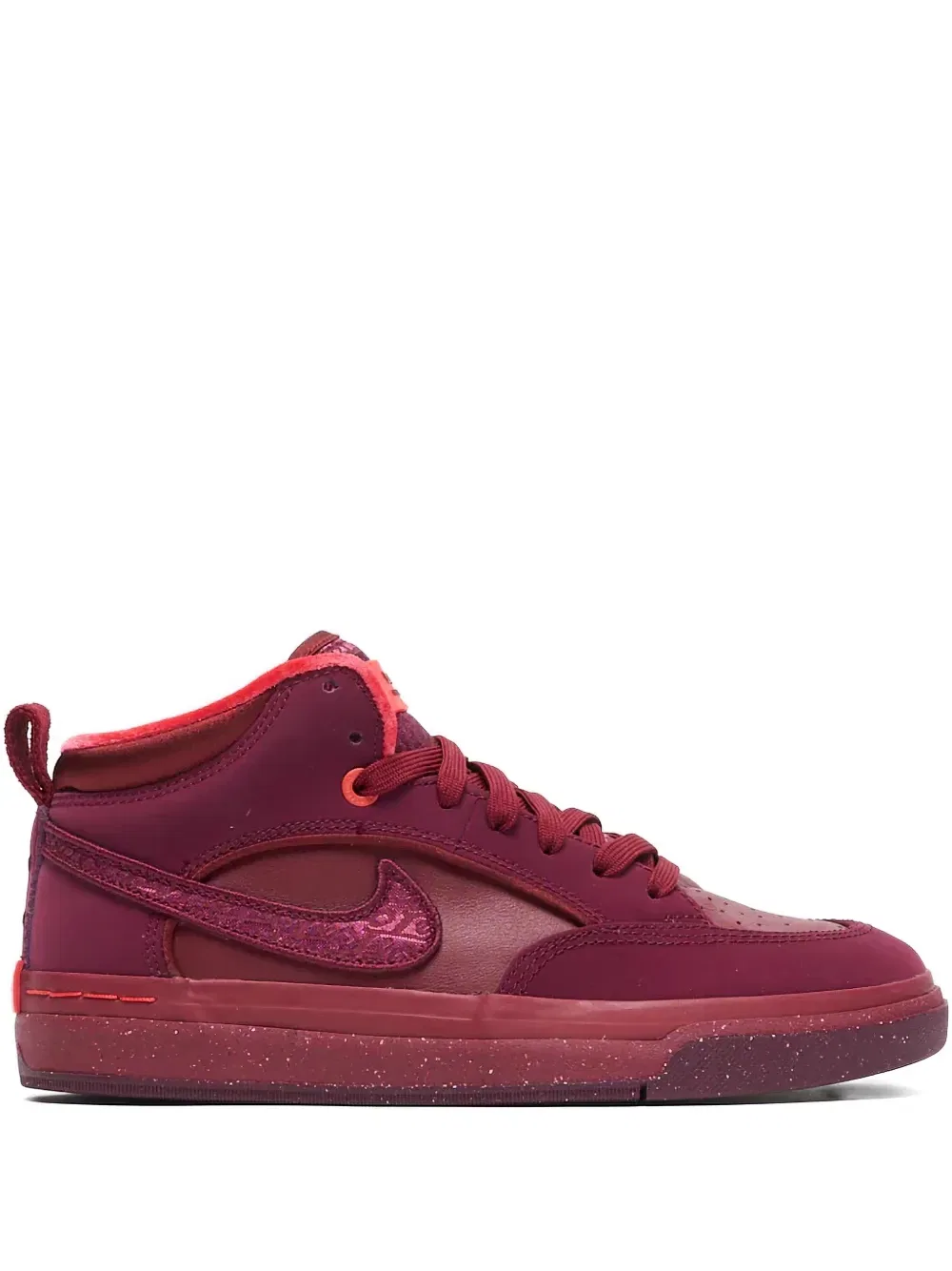 Кроссовки SB React Leo PRM Nike, красный