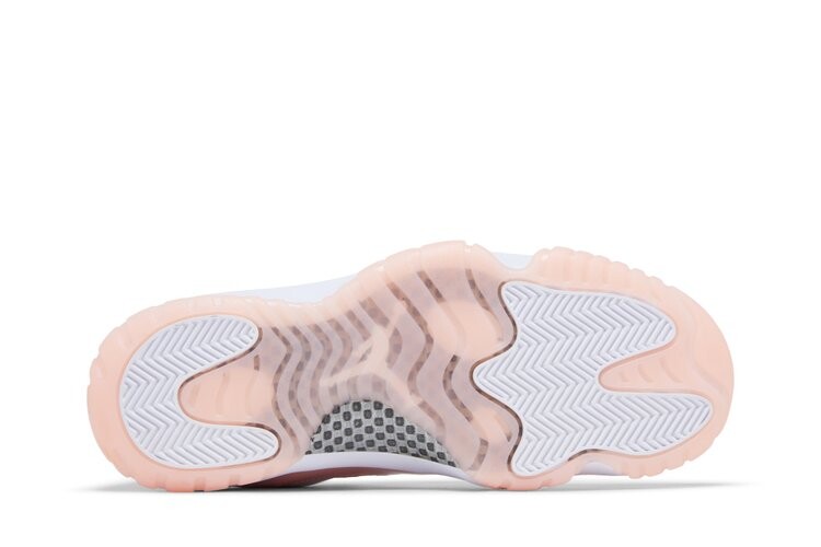 Кроссовки Air Jordan Wmns Air Jordan 11 Retro Low, розовый — фото 4