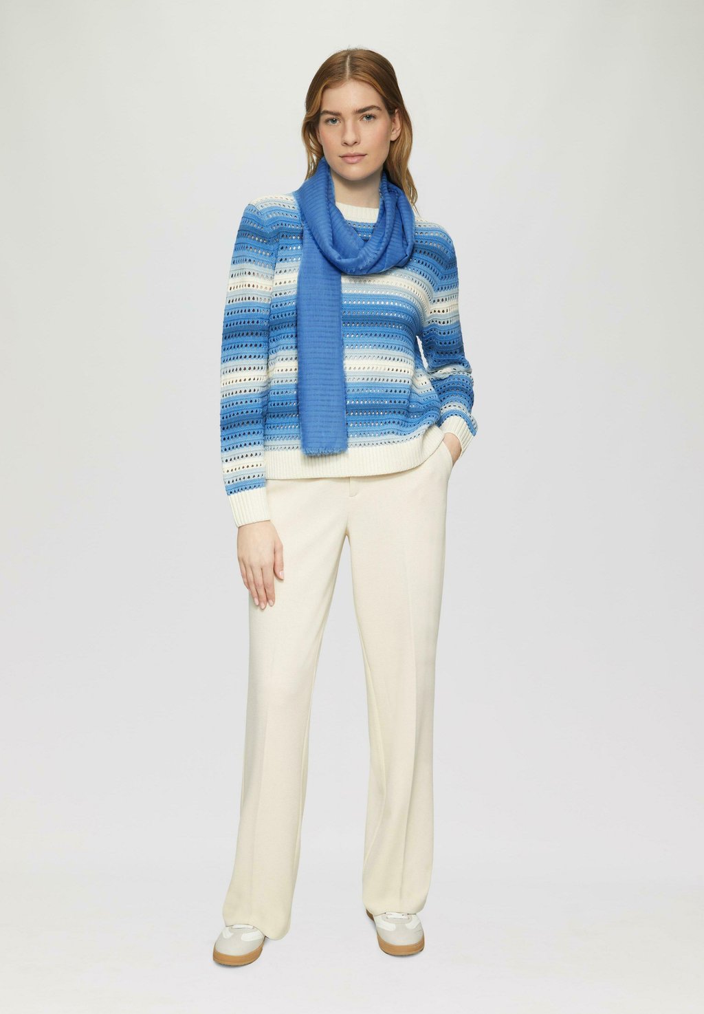 

Шарф GESTREIFTER MIT FRANSEN s.Oliver, синий