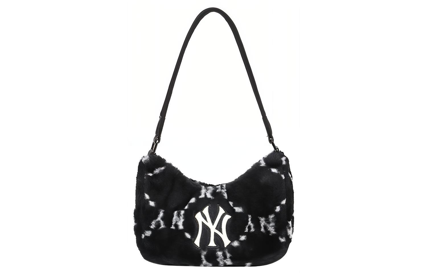 

Плюшевая наплечная сумка черная MLB