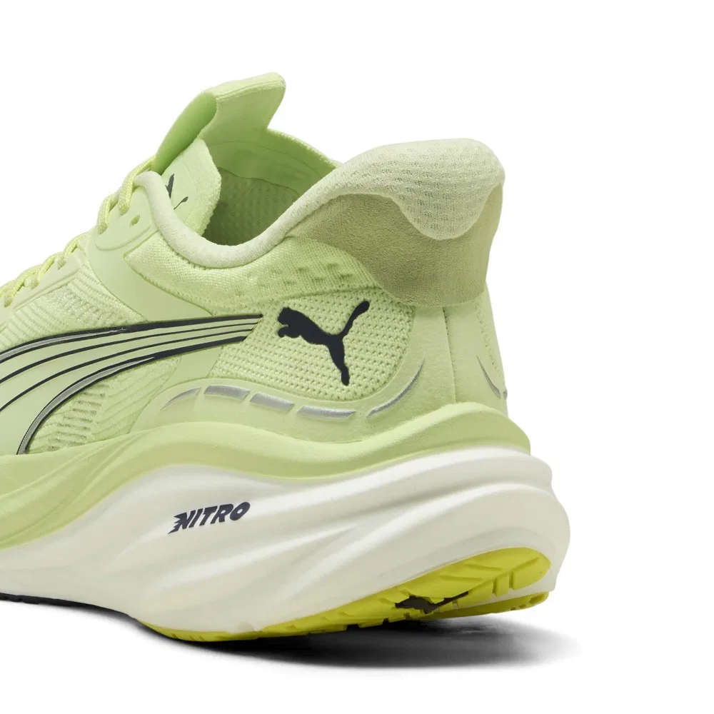 Мужские беговые кроссовки Magnify Nitro 3 белые от Puma — фото 4