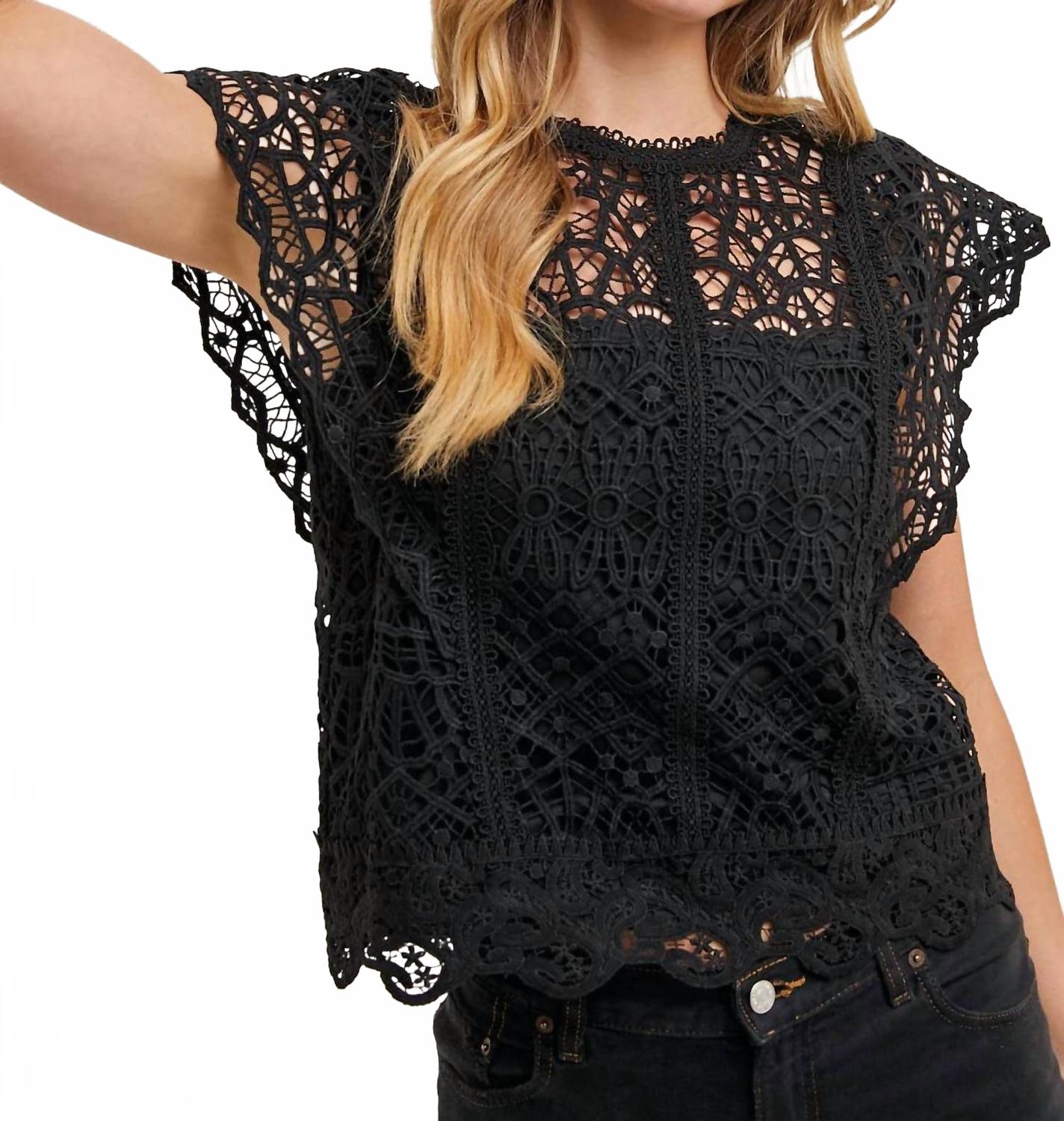 

Черный кружевной вязаный топ без рукавов BluIvy