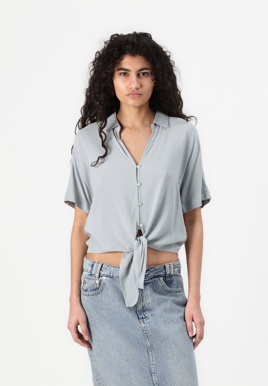 

Блузка на пуговицах ONLNOVA LIFE KNOT SHIRT ONLY, светло-зеленый