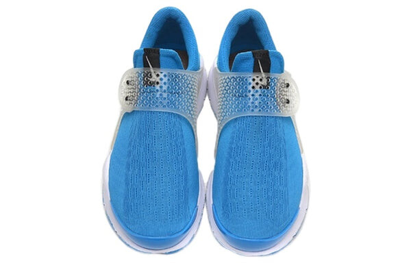 Фрагмент кроссовок x вытачка на носке Nike, синий — фото 4