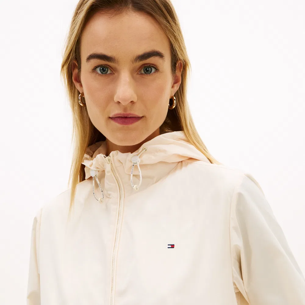 Женская ветровка Drawstring бежевая от Tommy Hilfiger Women — фото 4