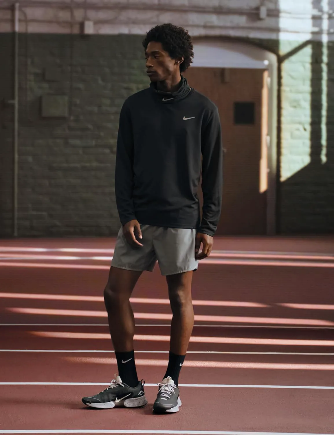 Мужские кроссовки для трейлраннинга Nike Juniper Trail 3, серый/коричневый/черный — фото 3